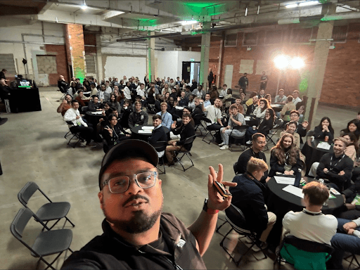 A full room of people at one of Tom's sessions